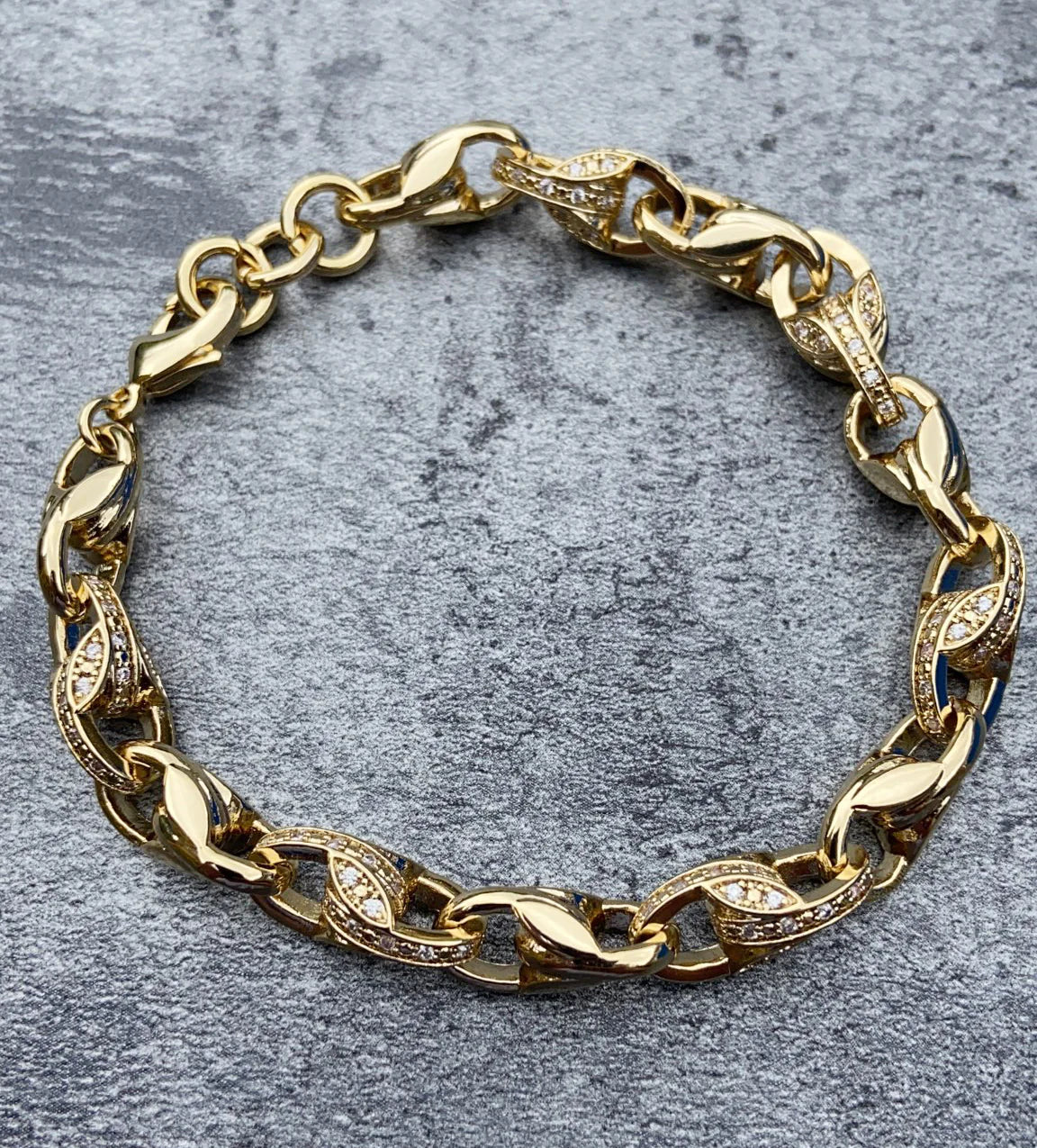 GOLD 3D TULIP BRACELET WITH STONES
